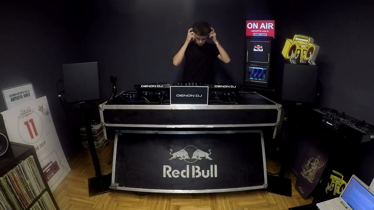 RADIO 2019 STUDIO SESSION with METE G&Uuml;NG&Ouml;R