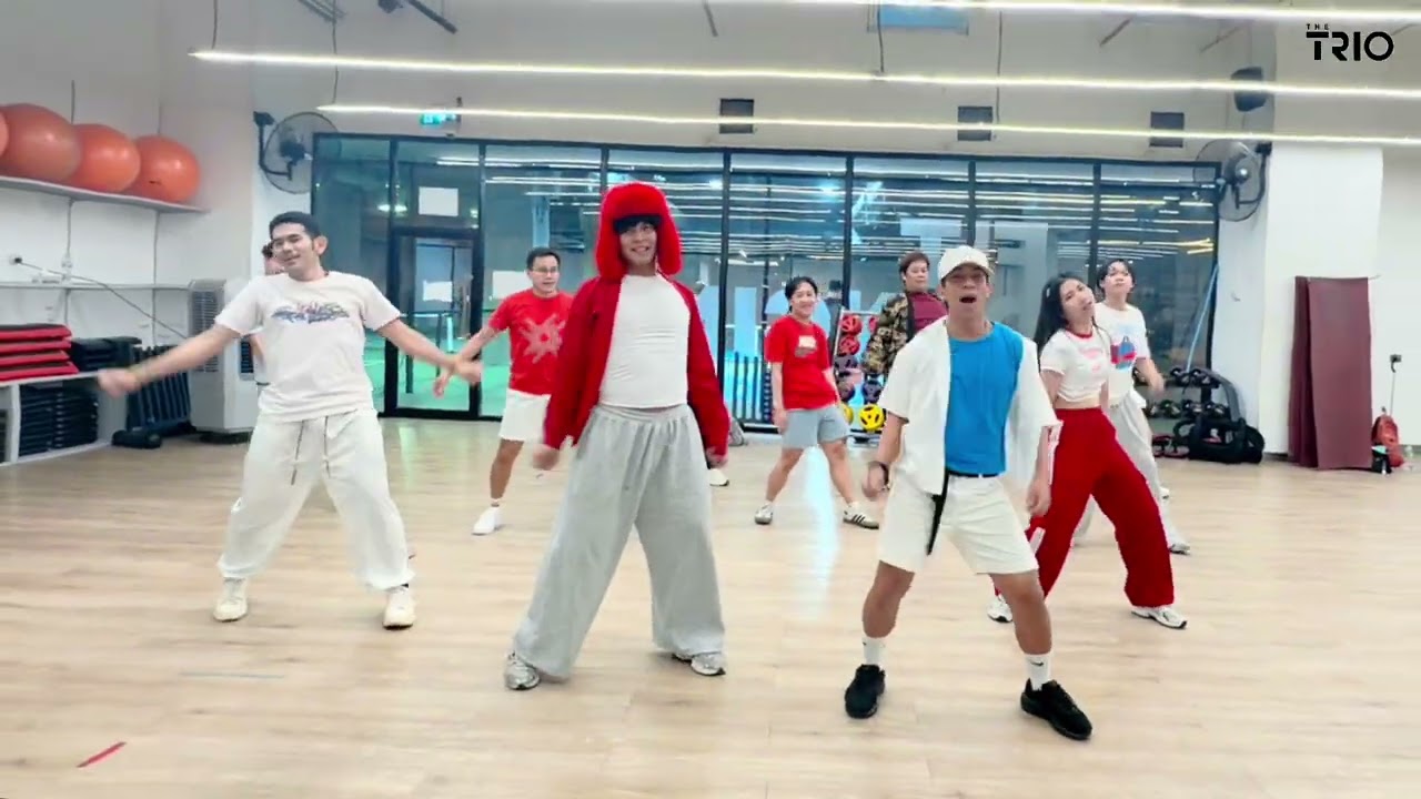 BUS - So Blue Choreo By The Trio @bus.becauseofyouishine #exercisedance#kpop#tpop #dancecover 