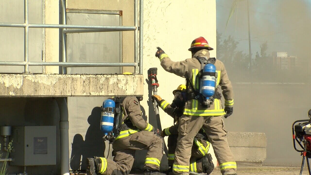Thunder Bay Fire Rescue train there 7 newest recruits