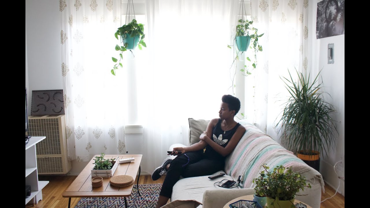 Apartment Tour | Valerie Carisma