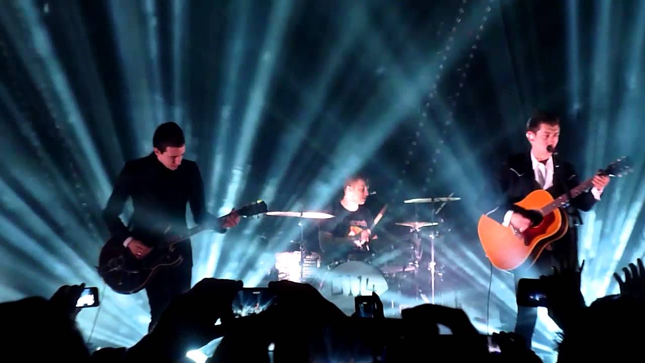 Arctic Monkeys and Miles Kane - All My Loving [Live at Madison Square Garden - 08-02-2014]