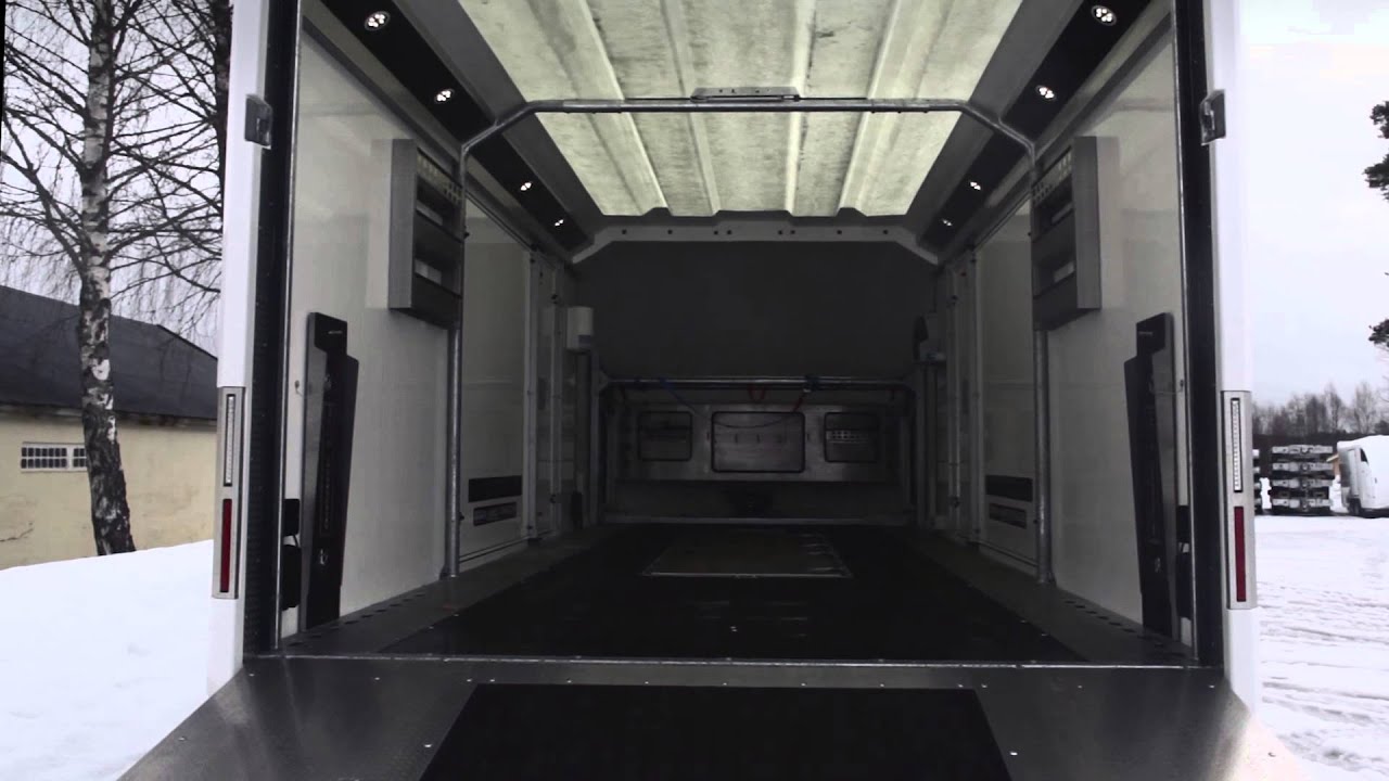 Brian James Race Transporter 6 Hi-line lukket biltransporter / bilfrakter