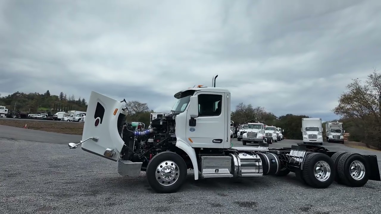 2020 Peterbilt 567 3 Axle Tractor-U13486