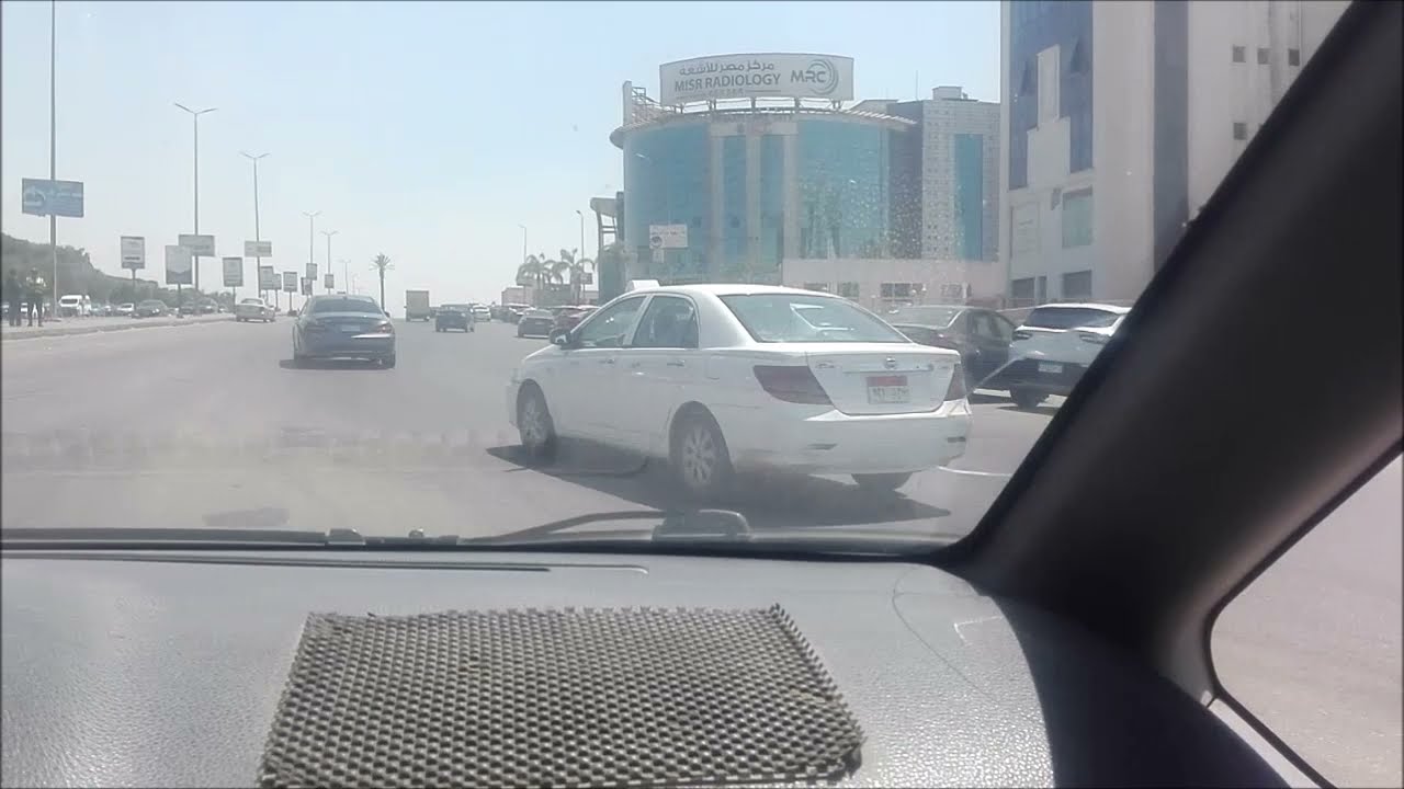 الطريق الى التجمع الخامس من على الدائرى الى شارع التسعين و المخرج من شارع التسعين على الدائرى