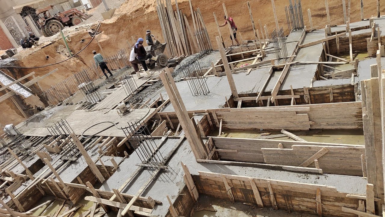 بالجنيه تكلفة القواعد المسلحة والسملات قطعة 209 وكميات الحديد والاسمنت والمون  والمصنعية المطلوبة