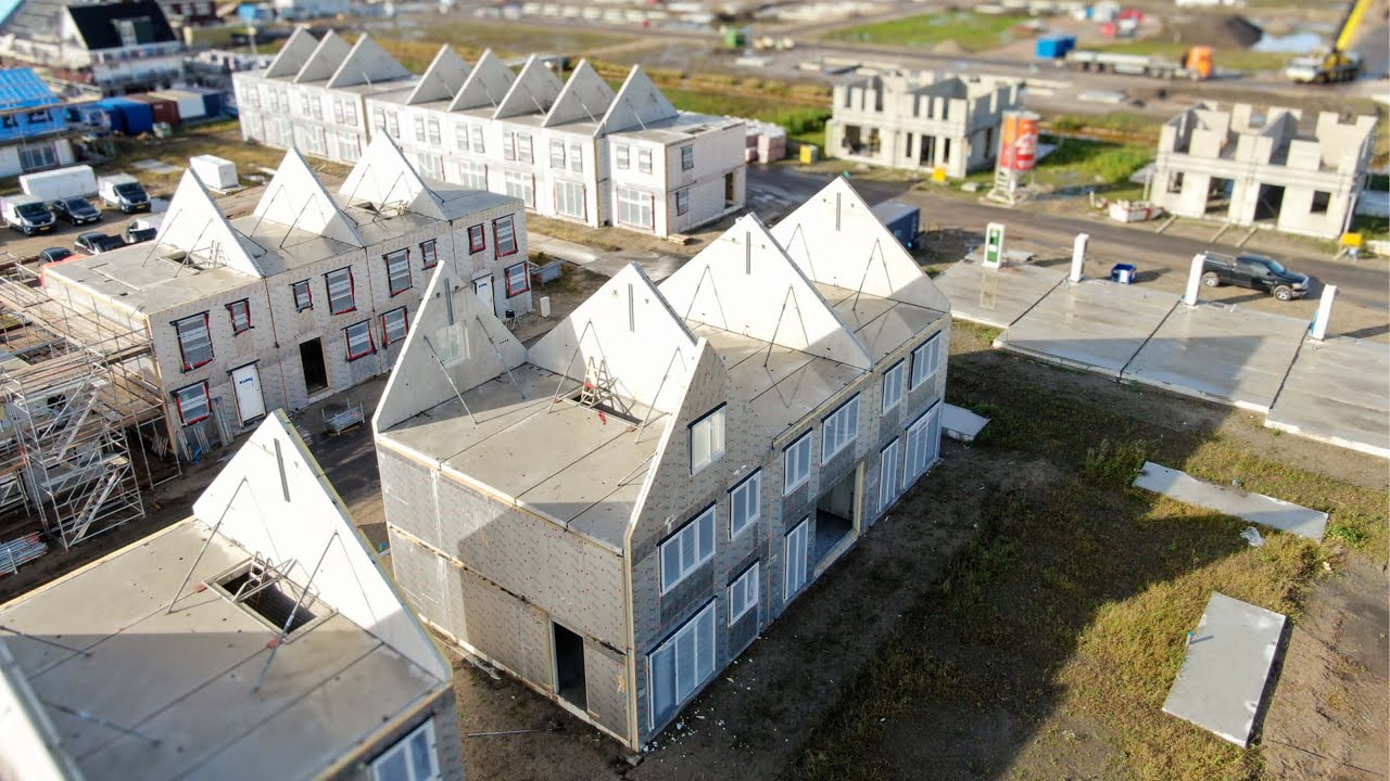70 & 42 woningen gerealiseerd in de woonwijk Kreekrijk te Assendelft