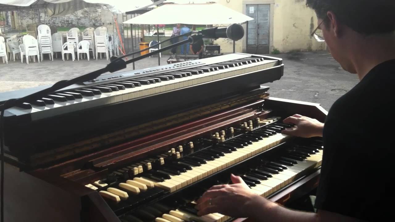 1965 Hammond C3 with Leslie 122 in Ameno, Italy