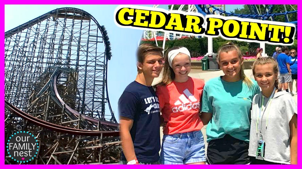 FIRST TIME RIDING ALL THE ROLLER COASTERS! SO SCARY!!