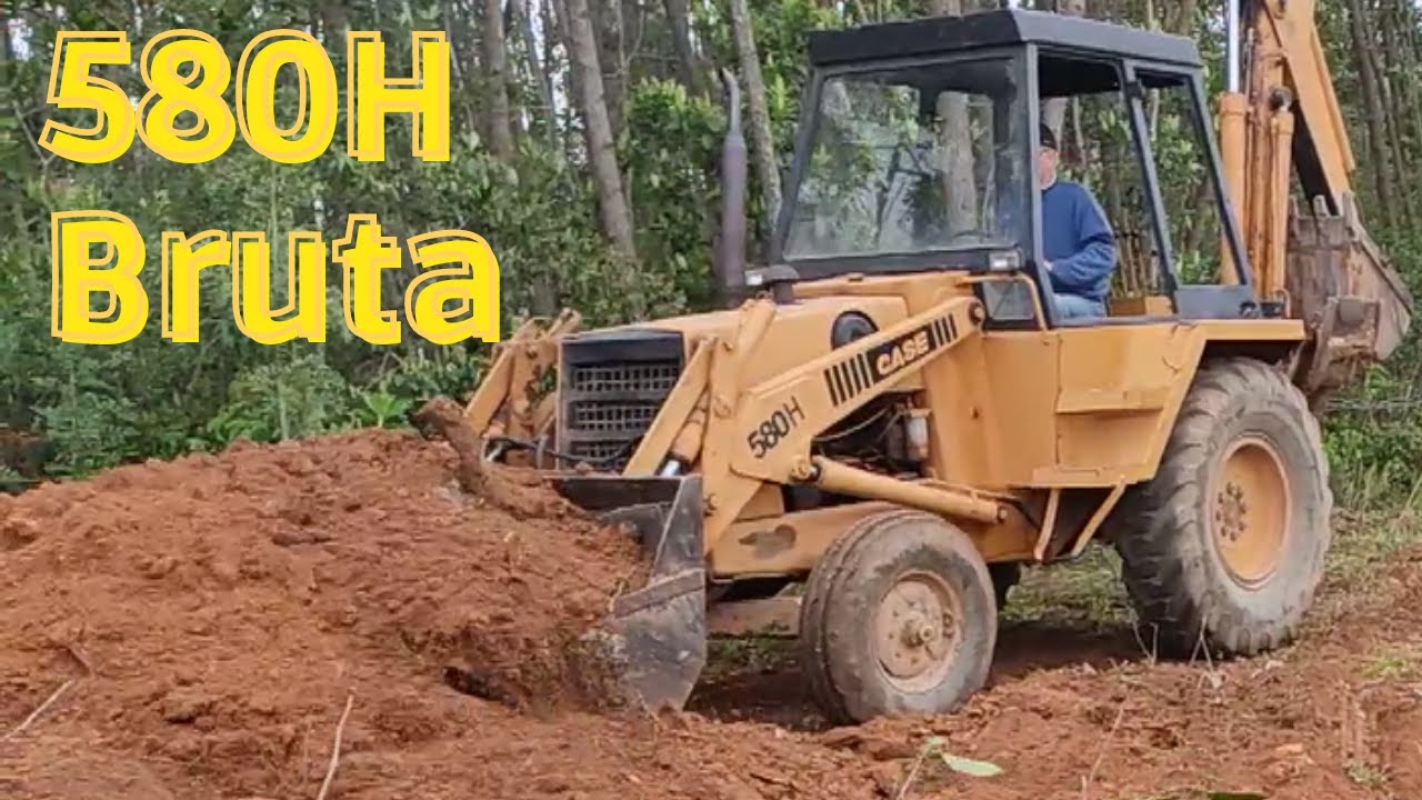 EMPURRANDO TERRA/ Retroescavadeira 580H