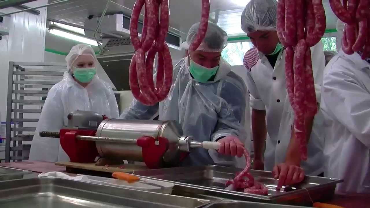 Atelier boucherie/charcuterie &agrave; l'entreprise Rostain