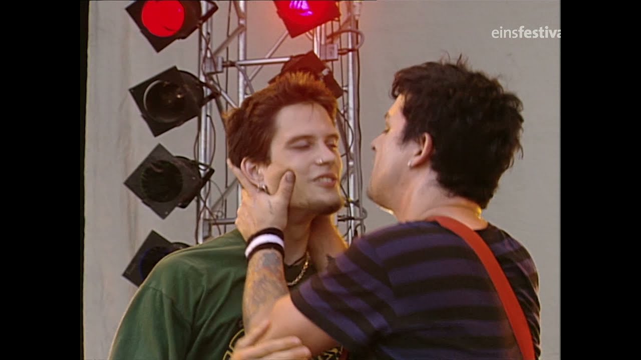 Green Day - Knowledge (Operation Ivy cover) live [BIZARRE FESTIVAL 2001]