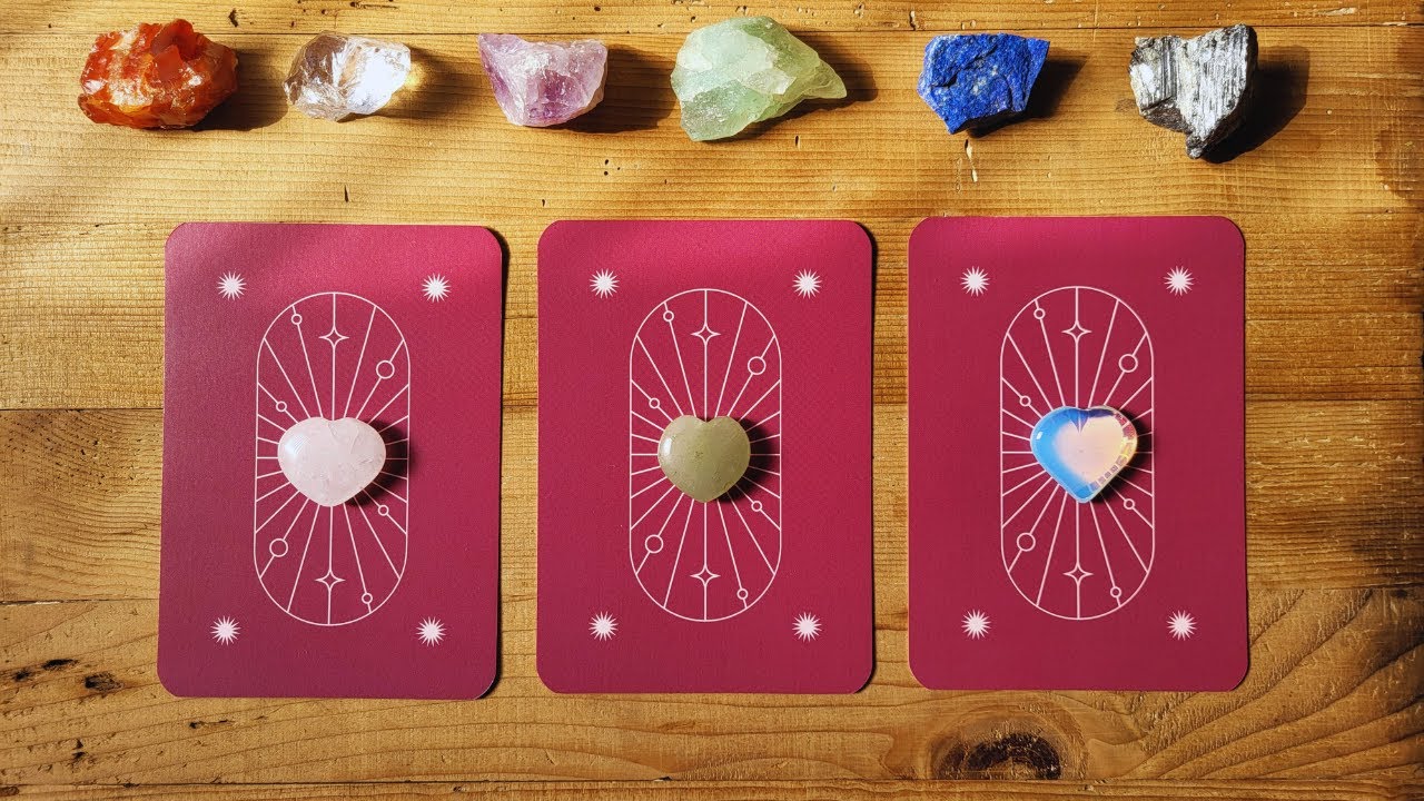 How Do People View You or Perceive You?👀 Your Impression on People 👀🤍❣️💬 Pick A Card Tarot Reading 🎴