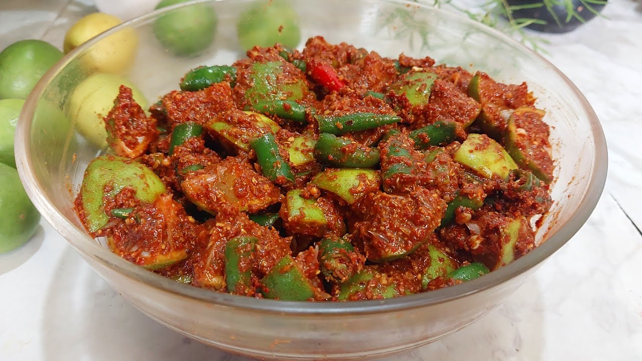  चटपटी मसालेदार नींबू और हरी मिर्च का आचार बनाने का असान तरीका | Lemon Pickle Recipe 
