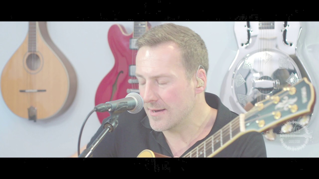 Jason Huxley performing 