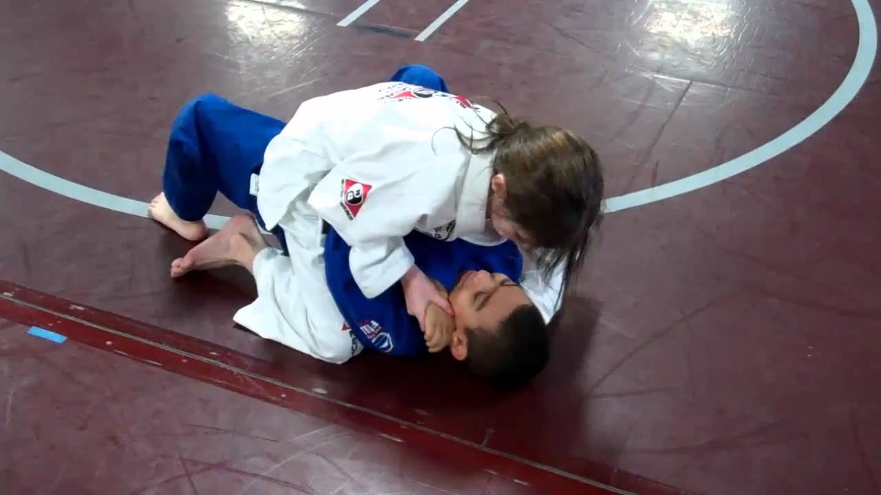 Mackenzie Jiu Jitsu Sparring