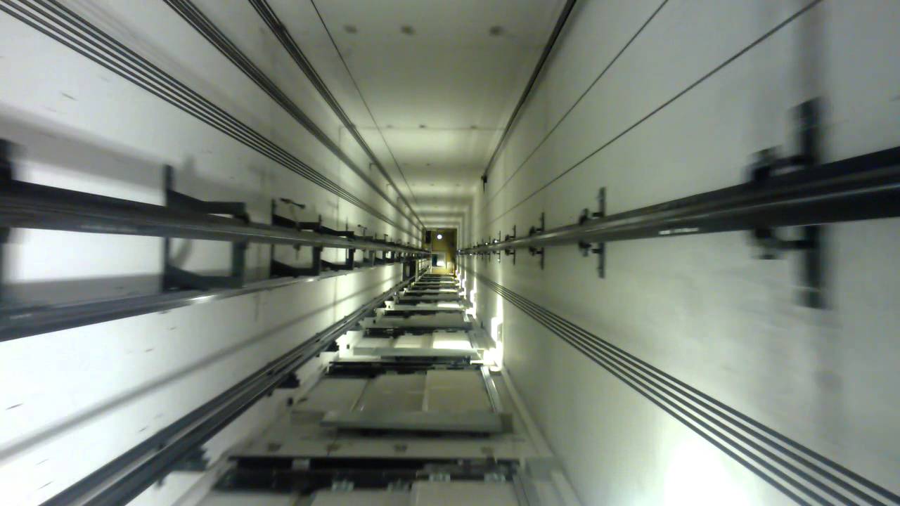 Höghastighetshiss Skanskahuset gröns skrapan Göteborg 2