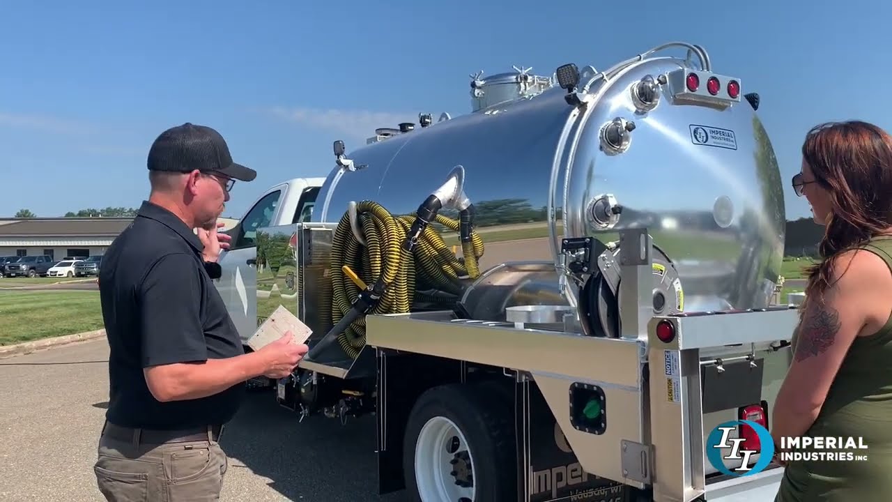 International Portable Septic Truck - True Dual Side Service!