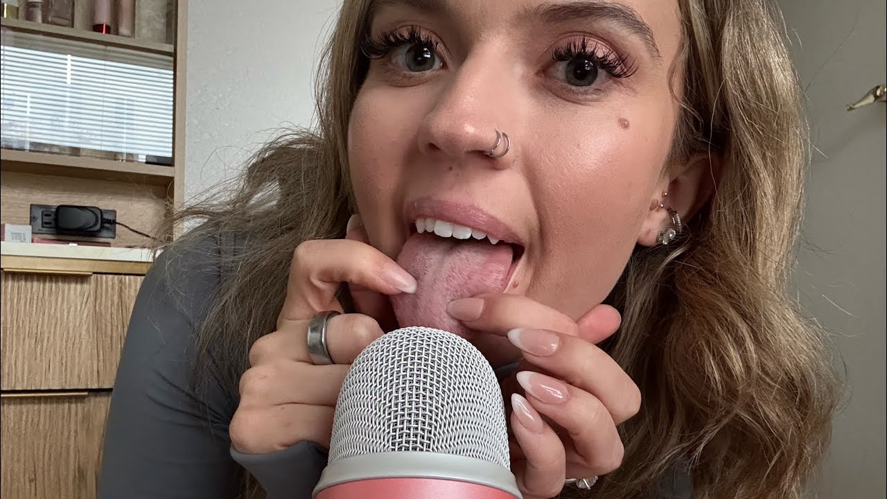 ASMR| Tongue, Teeth Tapping, Spit Painting, Mouth Sounds & More! 