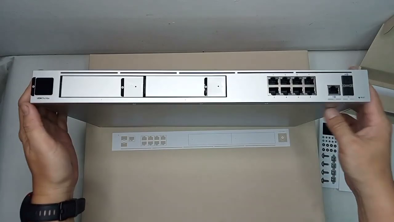 UNBOXING Ubiquiti UDM-Pro-Max by NeXTGENiT
