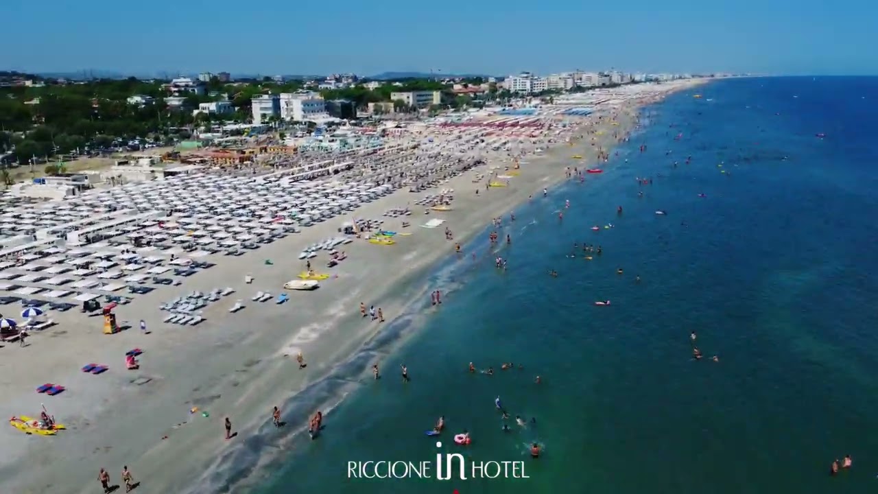 Oggi facciamo un giro nella capitale del divertimento: Riccione!