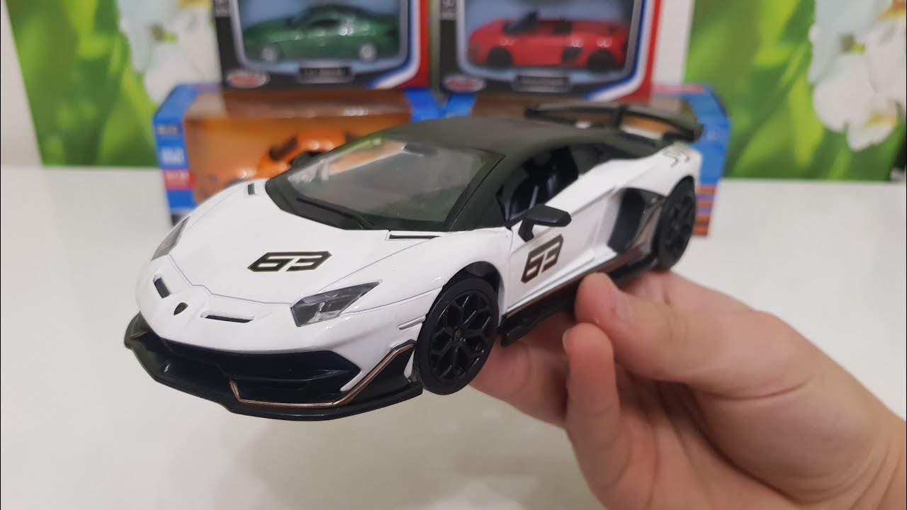 MSZ diecast Lamborghini Aventador SVJ white scale model 1/24 1:24 hobby collection review