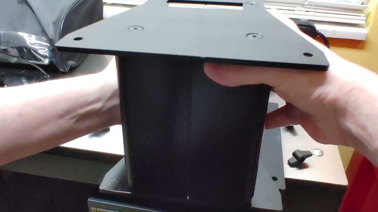 Inline Fabrication 7 & 1/2 in elevating QC Workbase