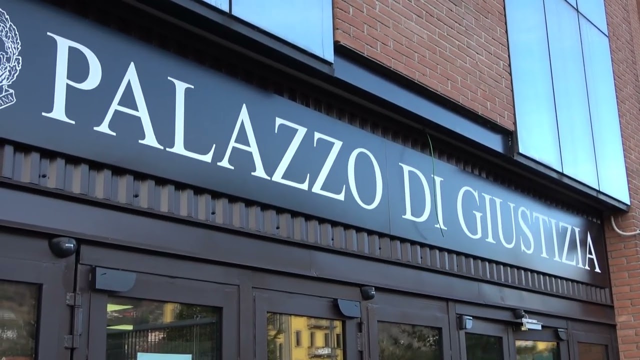 Avvocato si finge amministratore di sostegno per truffare un disabile: denunciato dai Carabinieri