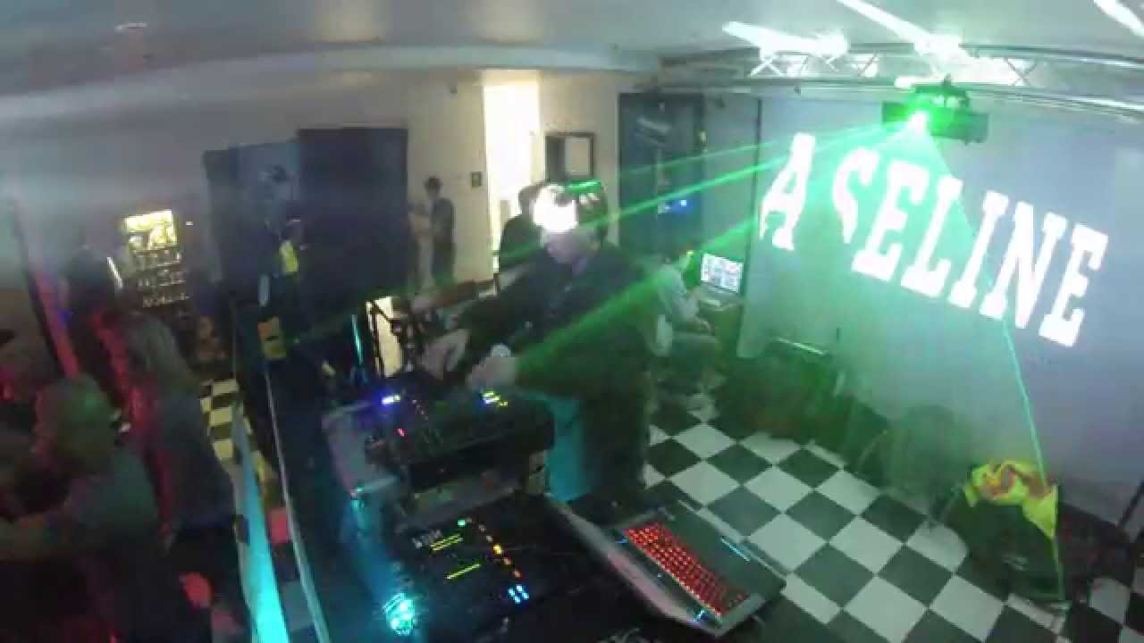 DJ'ing for Beginners - Demo of Prep, Setup, & Performance at a Live Gig