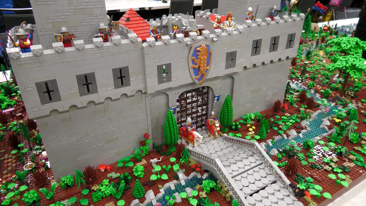 LEGO Castle Realm Battle