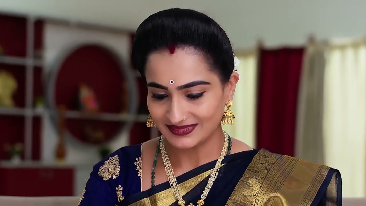Arunima Praises Meghana - Megharagam - Full ep 305 - Zee Keralam - 21-May-204