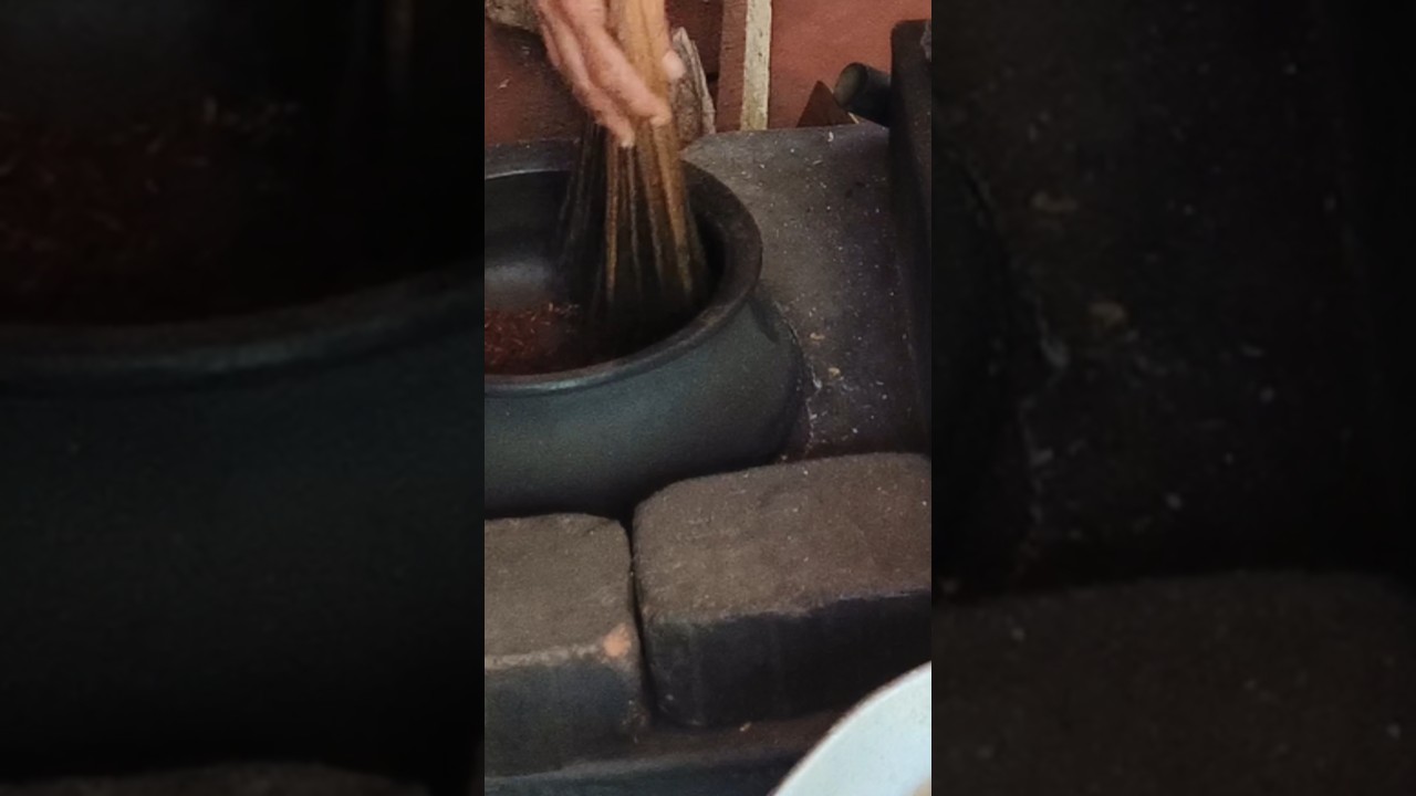 flattened rice making process #poha #avalakki ##pilikula #artisan #shortsvideo