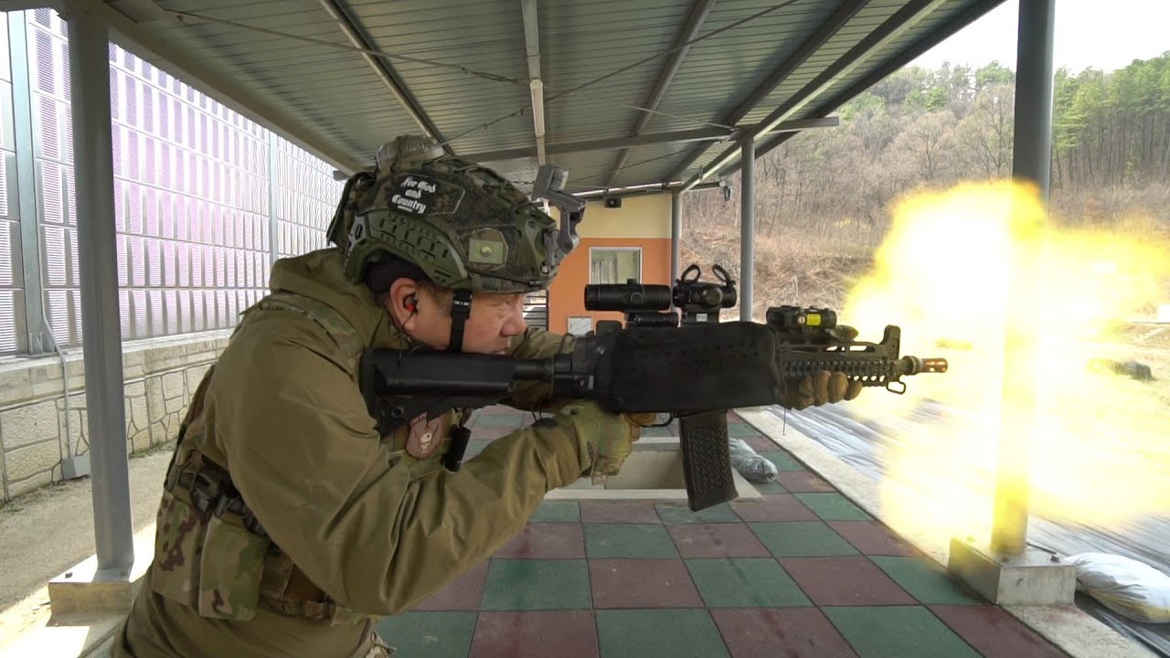 K1A 기관단총 성능개량 사업 심층 리뷰!  철사형과 신축형 개머리판 장착 K1A 비교 사격 등 워리어 플랫폼 일환으로 성능을 강화한 K1A 기관단총 소개 영상