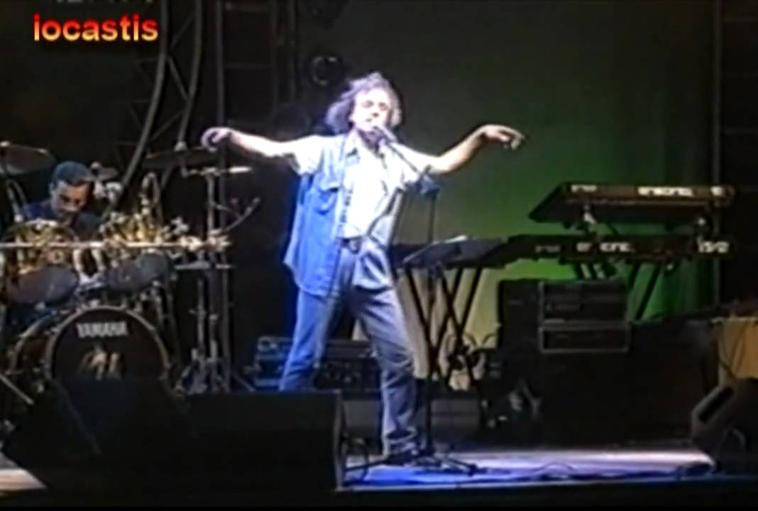 Βασίλης Παπακωνσταντίνου Vasilis Papakonstantinou live