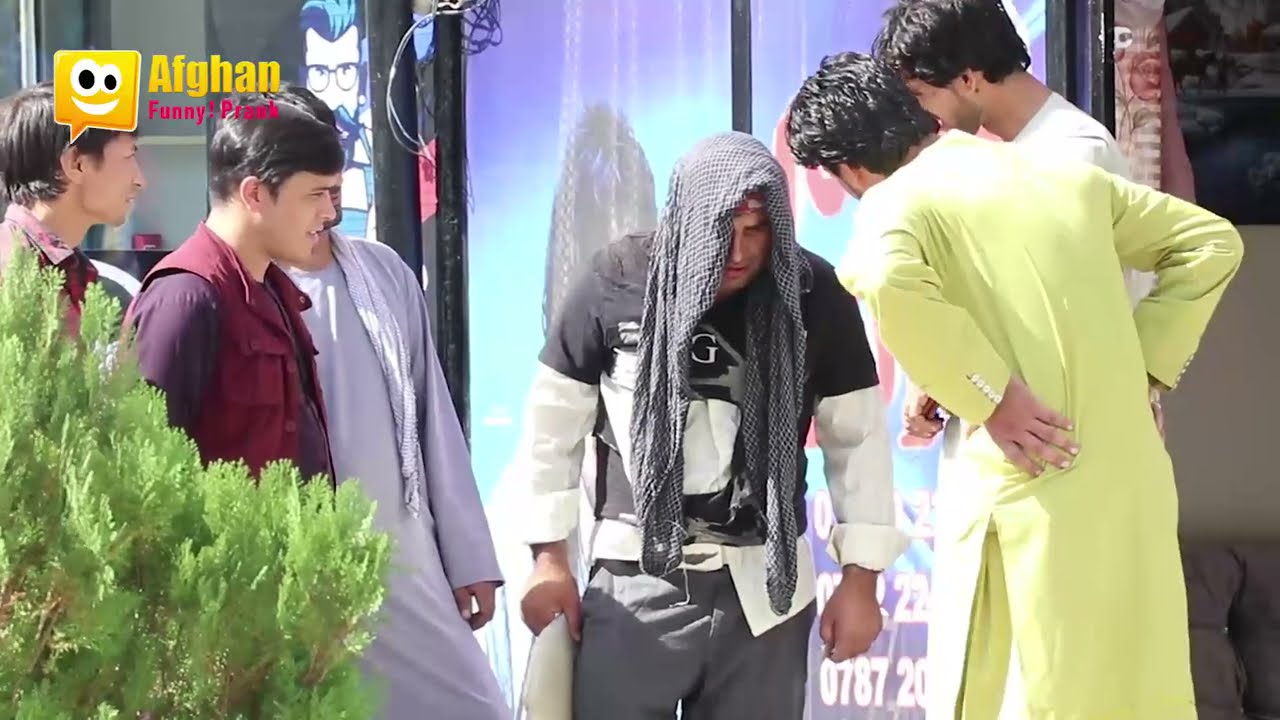 کمره مخفی بالای فهیم پروانی آواز خوان محلی کشور