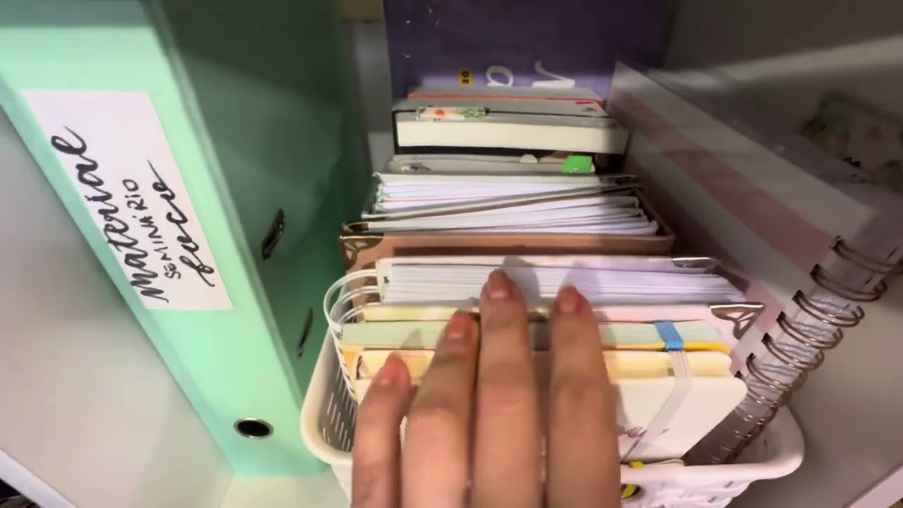 Mudando e reorganizando meu ateliê / canto de estudo de lugar com tour