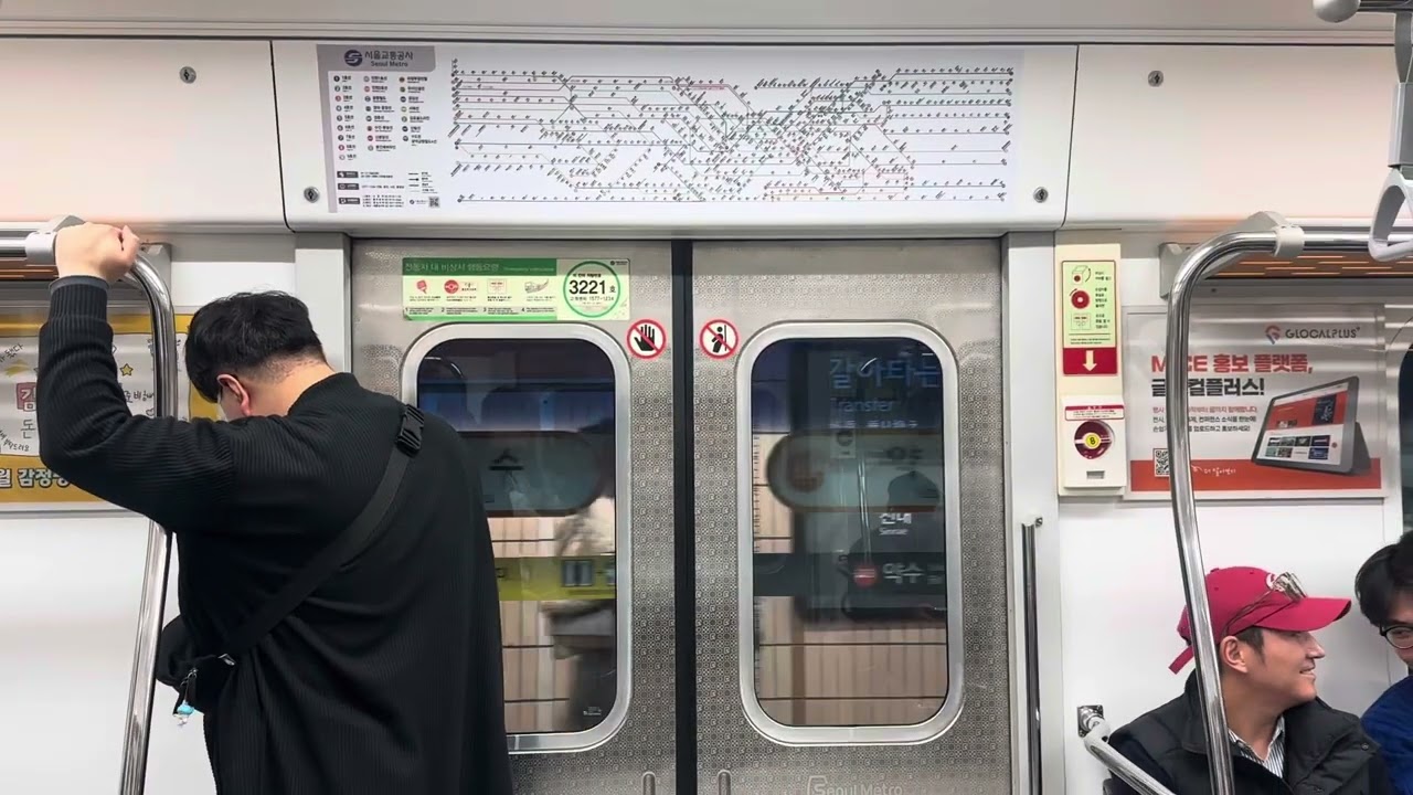 Seoul Metro 3000 Series (3x21): Chungmuro to Oksu.