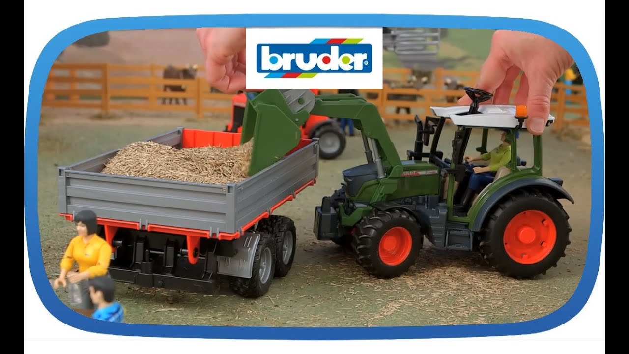 Mini but Mighty! 🚜 Fendt Vario 211 with Frontloader & Trailer | Bruder Toys item no. 02182