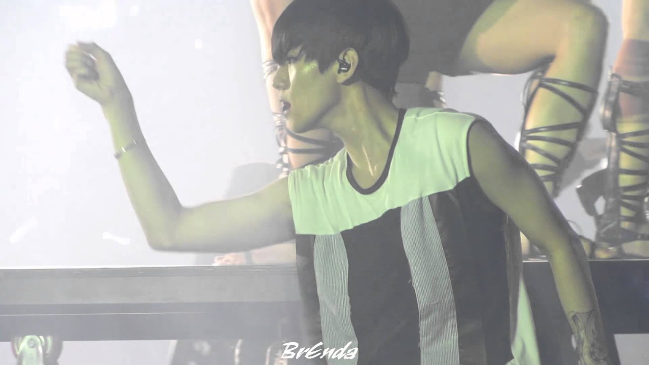 140602 THE LOST PLANET IN HK Moonlight ChanBaek foucs