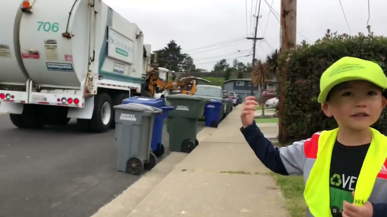 Garbage Day Monday - A Borrowed Compost Truck!