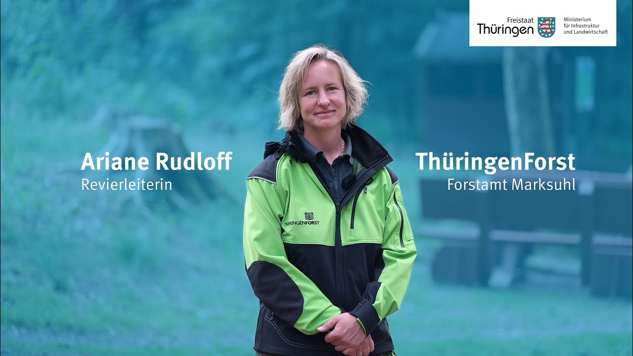 Revierleiterin bei ThüringenForst