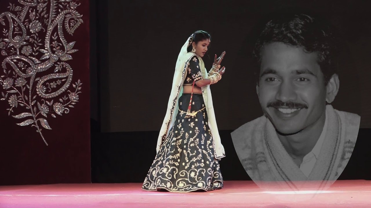 Best Sangeet Entry of Bride with Family