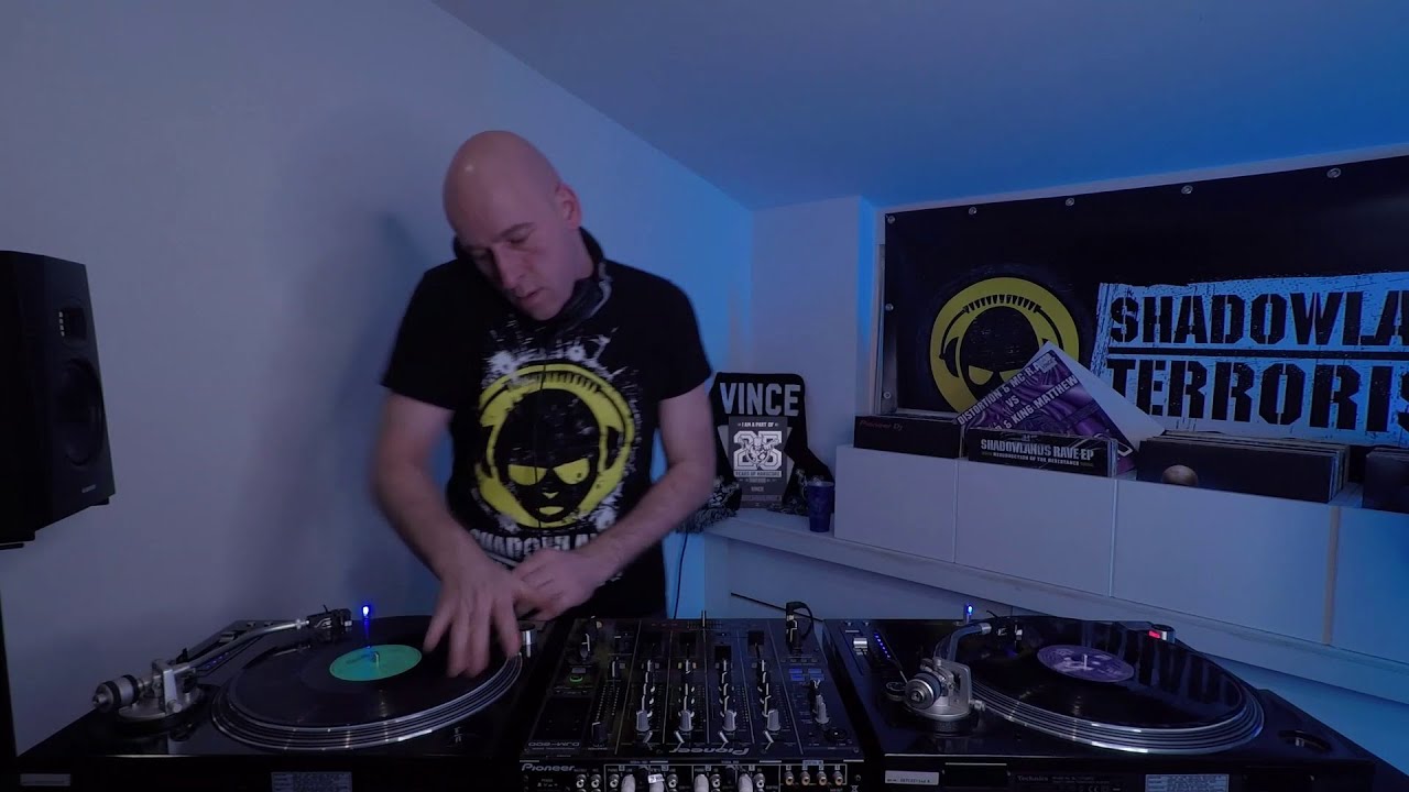 Qonnect - Multigroove : Blok 5 - Vince (Vinyl Set)