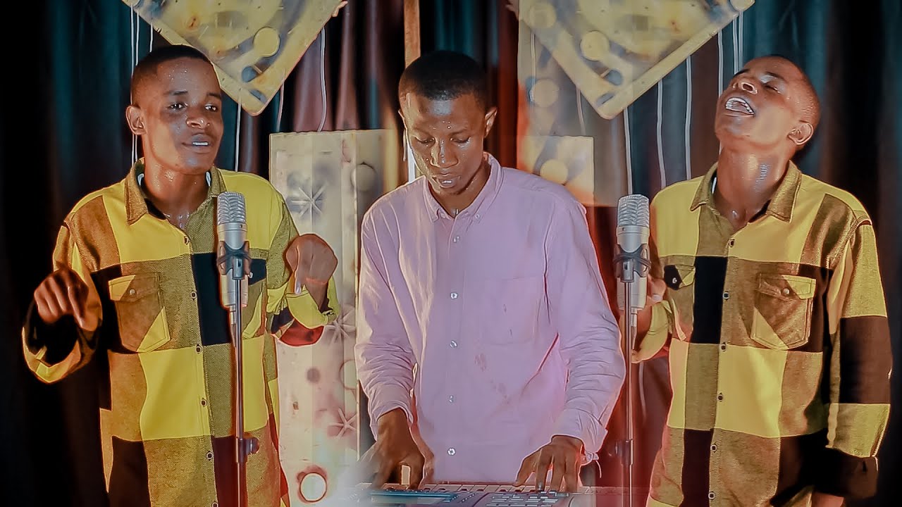 IGITARAMO MBEREGE &FISTON INDIRIMBO ZIGIPFURERO /BANA NATWE MURIBI BIHE BYIZA