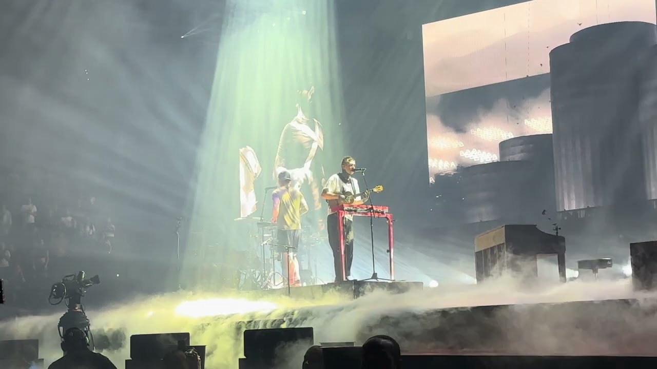 Paladin Straight (Josh singing too) - Twenty One Pilots live Clancy World Tour Los Angeles Night 1
