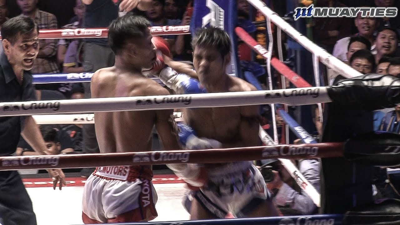 Muay Thai - Kulabdam vs Muangthai (กุหลาบดำ vs เมืองไทย), Lumpini Stadium, Bangkok, 5.6.18