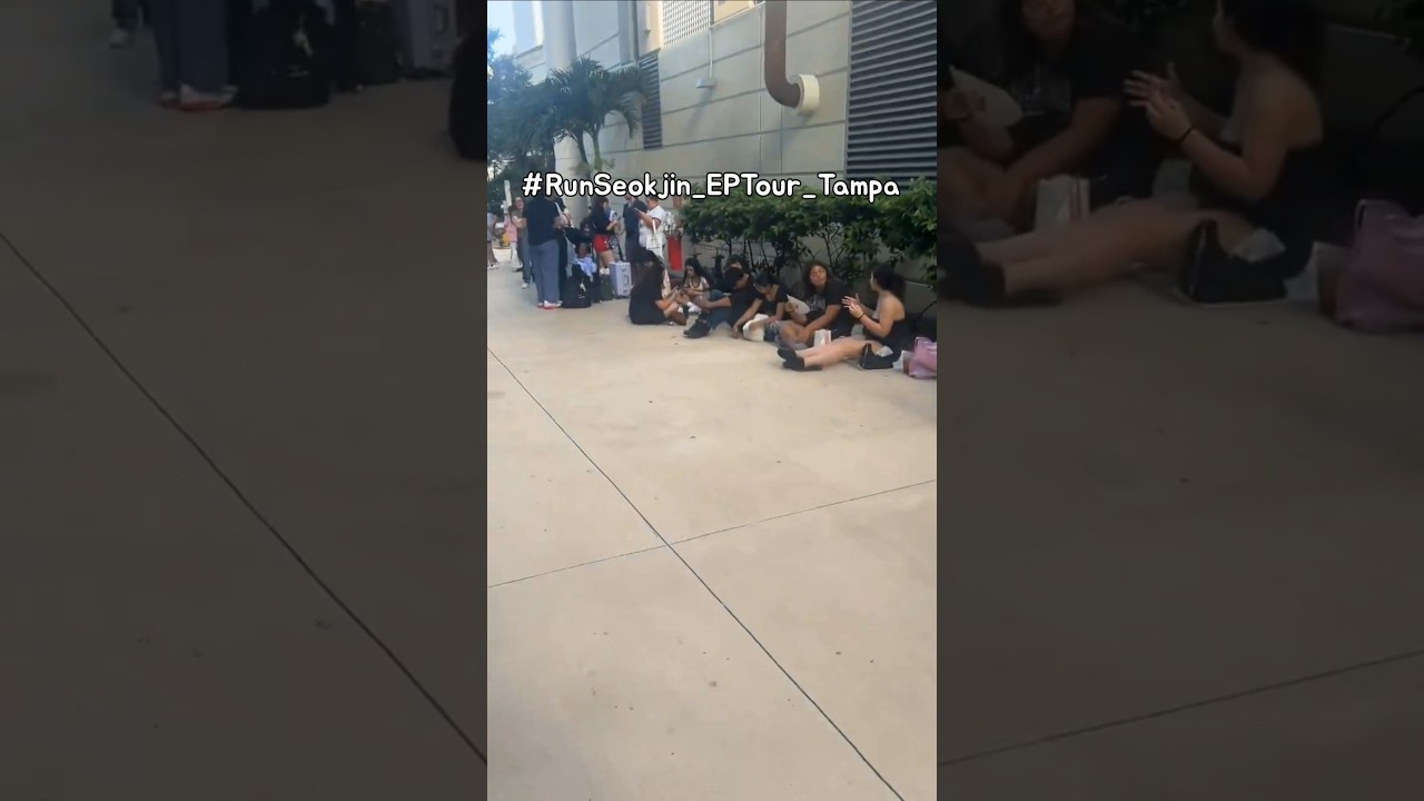 Merch line Tampa #runseokjin_eptour#runseokjin_eptour_us#jin_tour #jin_tour_us#jin#seokjin#진#김석진#ジン