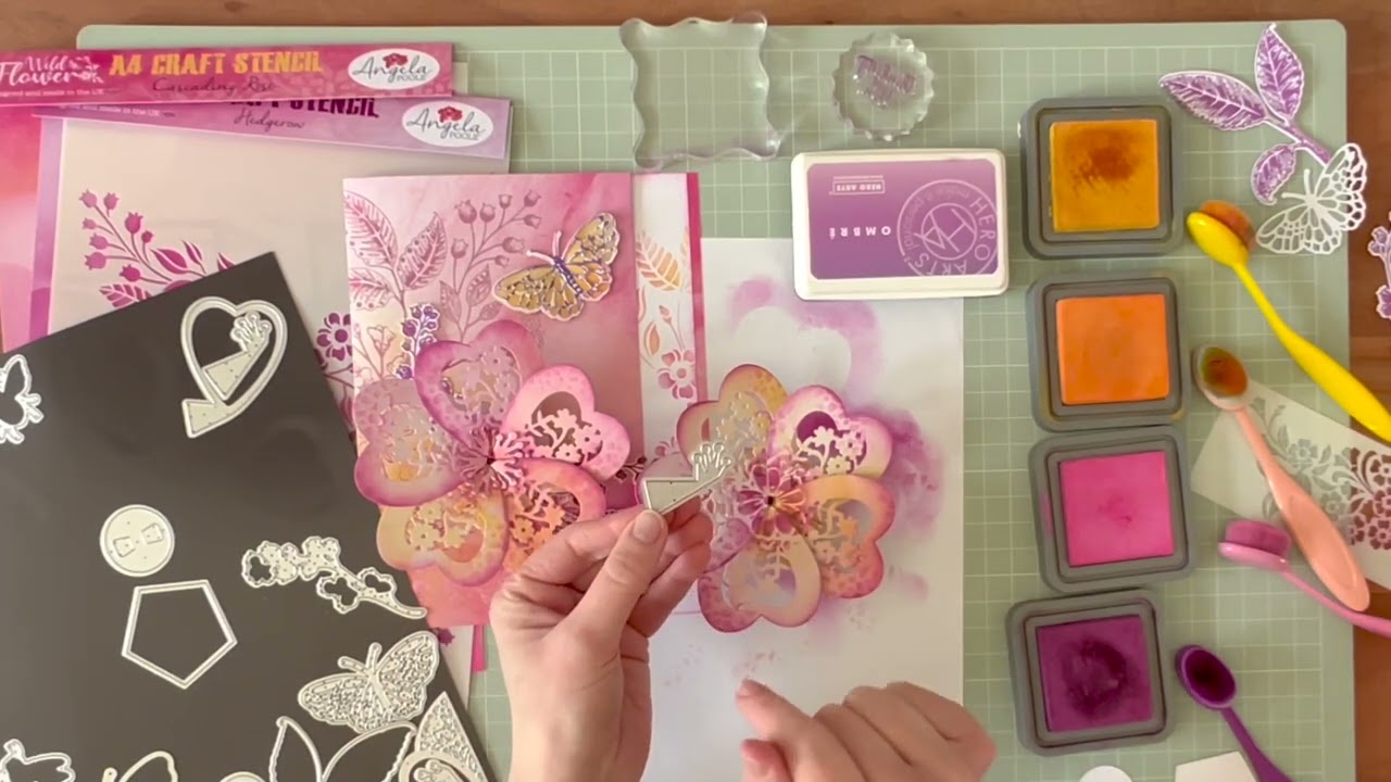 Twist & Reveal spinning Wild Flower Card Tutorial