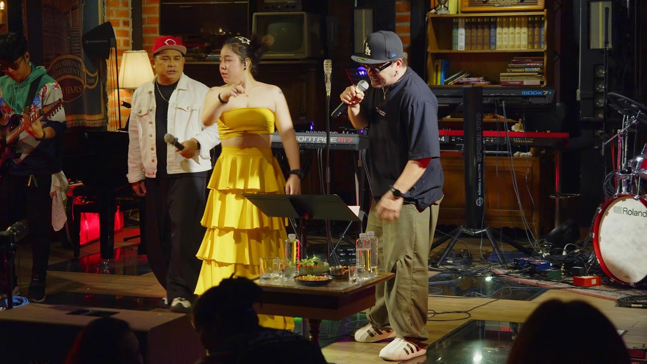 Letana Live Music - ตลก คณะ ร็อคข้าวปุ้น - at Letana Theatre