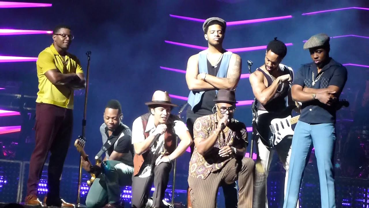 Bruno Mars Runaway Baby Amway Arena 8-27-2013