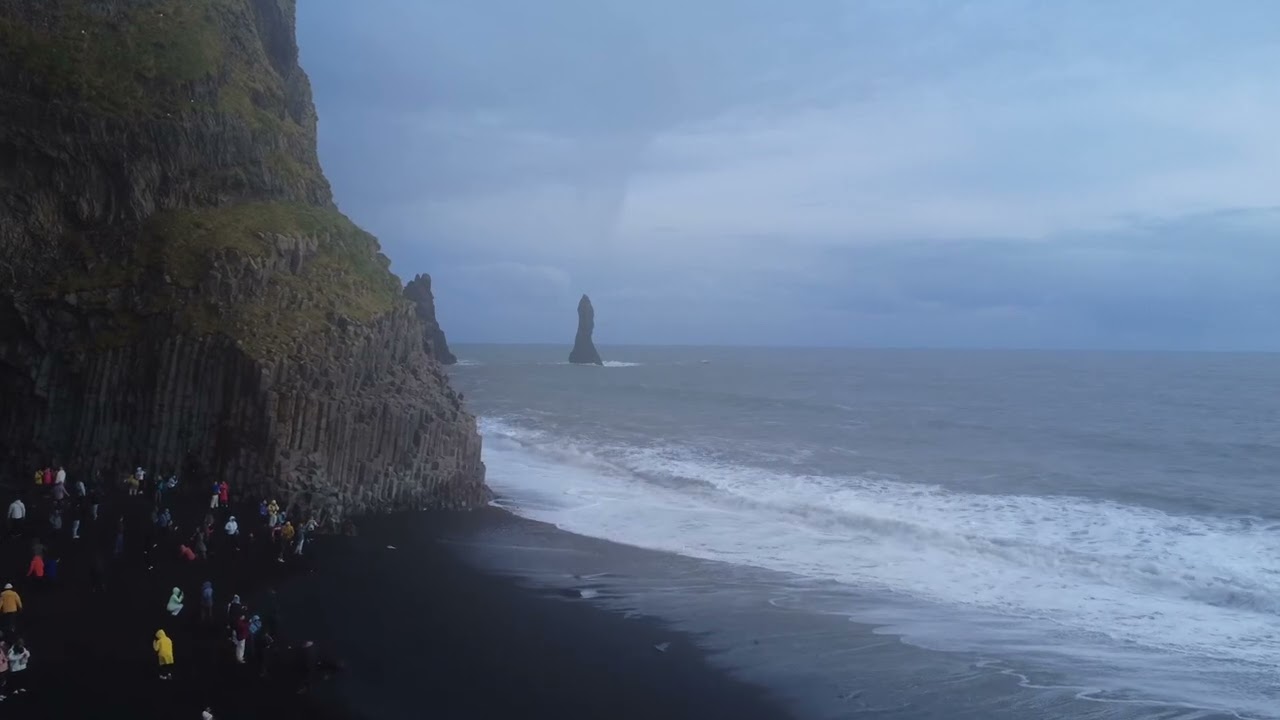 Beware of sneaker waves on Iceland’s deadliest beach!